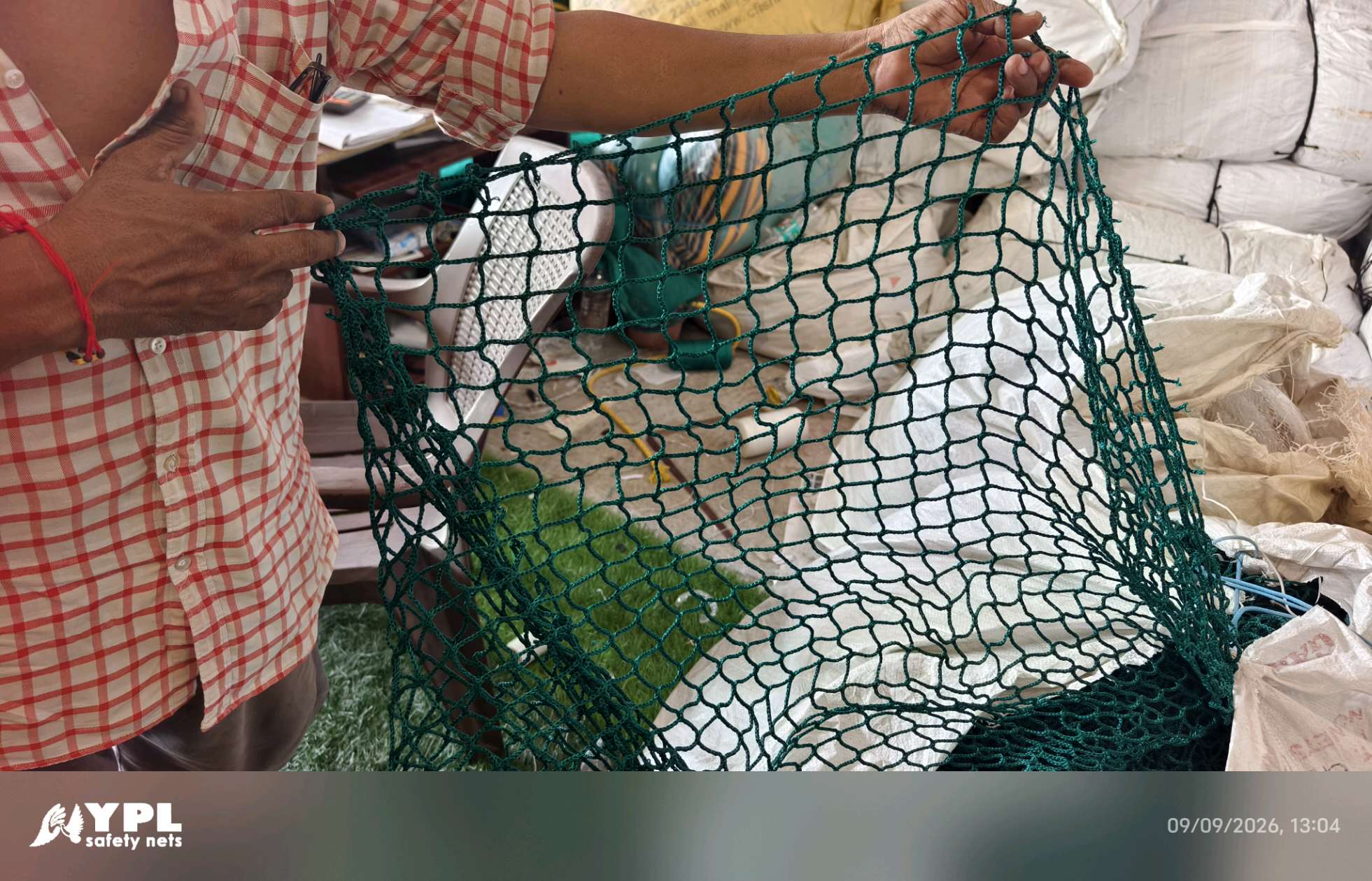 1.5mm nylon safety net square mesh stretched open